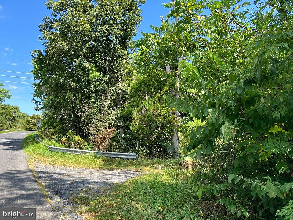 1st image of 222 Siler Ln