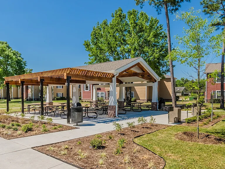 Lakecrest Village — Photo 12