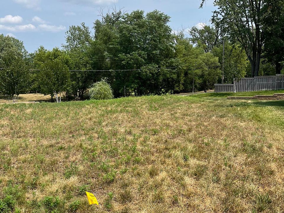 1st image of 226 McCarrons Pl W