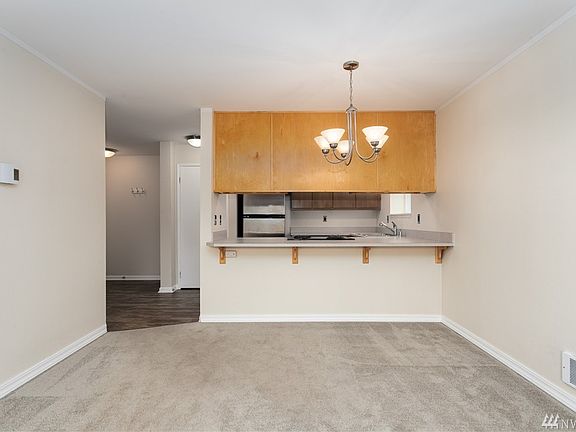 3rd image of 20301 19th Ave NE APT 501