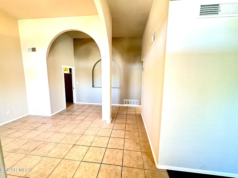 1029 Granite Trail Ct — Photo 2