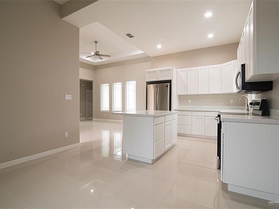 3rd image of 3103 Jarilla Ave