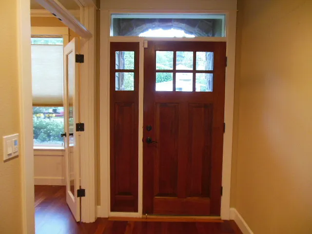 1119 Oak St — Photo 2