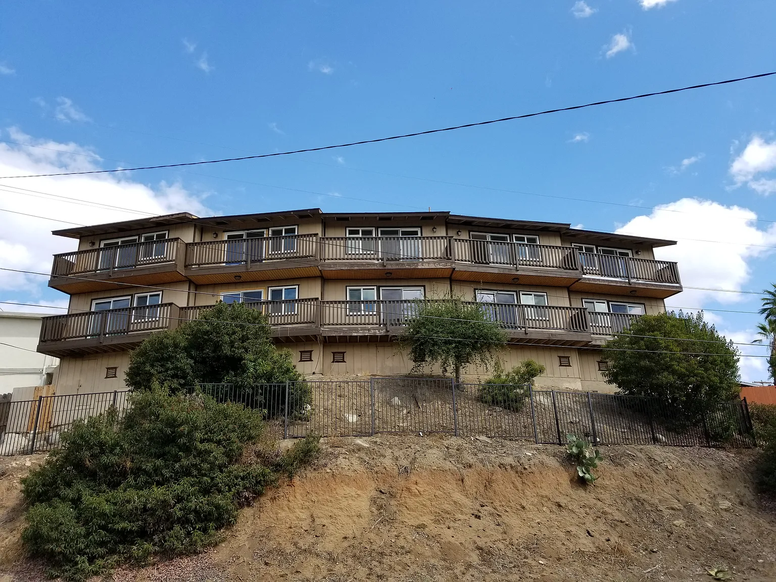 1 bed, 1.5 bath, 600 sqft, $2,195 — Photo 3