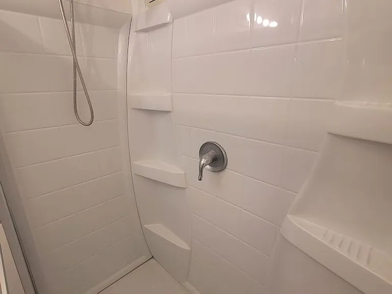 723 Sealy St — Photo 10