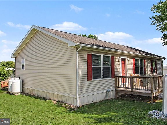 2nd image of 46 Elizabeth Ln