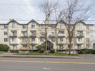 903 N 130th St APT 303, Seattle, WA 98133