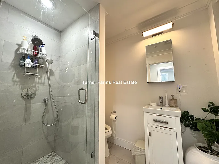 191 Porter St — Photo 8