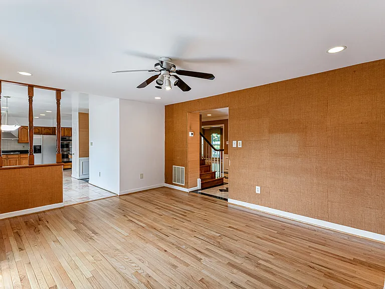 7416 Royal Dominion Dr — Photo 23