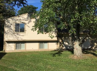 8527 New Field Cir, Indianapolis, IN 46231