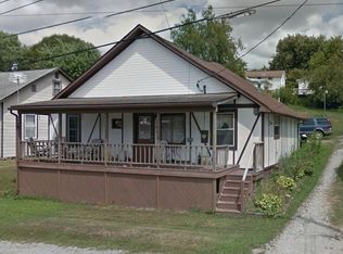 207 6th St, Beverly, OH 45715
