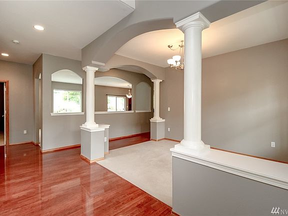 3rd image of 802 79th Dr NE