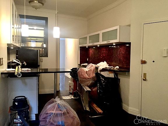 2nd image of 728 Amsterdam Ave APT 4N