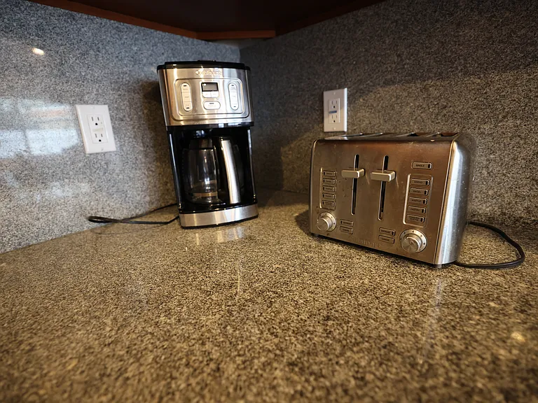 Coffe Maker and Toster