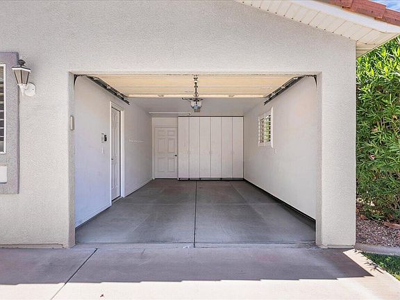 3rd image of 1050 W Red Hills Pkwy Unit 40