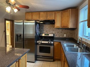 34 Perkins St APT 1, Gloucester, MA 01930