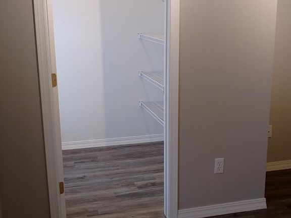 5th image of 2006 Roberdeau St #B