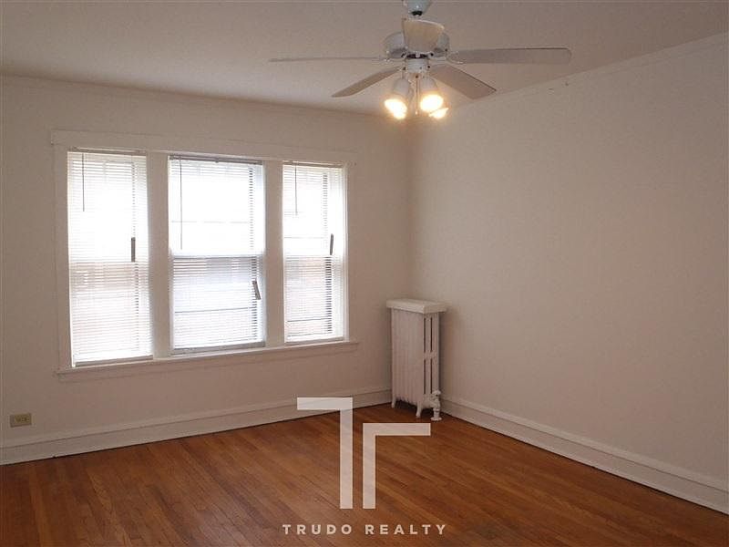 1st image of 4245 N Hermitage Ave #1