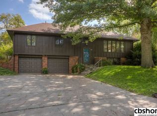 12209 Deer Hollow Dr, Omaha, NE 68154