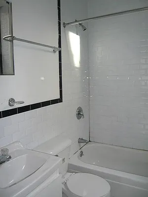 Rented by Glenmark Realty | media 2