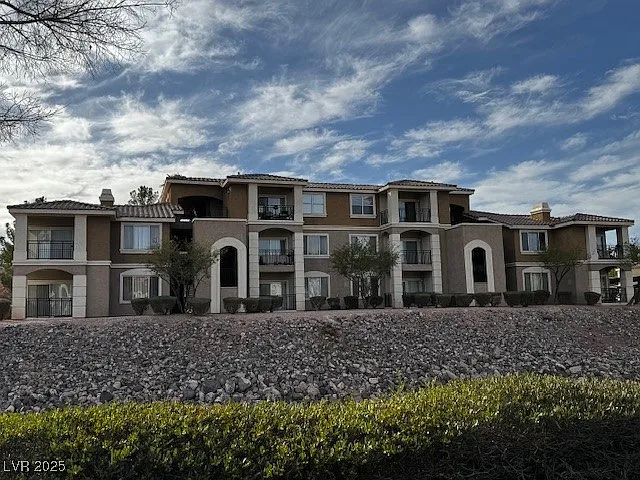 2900 Sunridge Heights Pkwy #933 — Photo 1