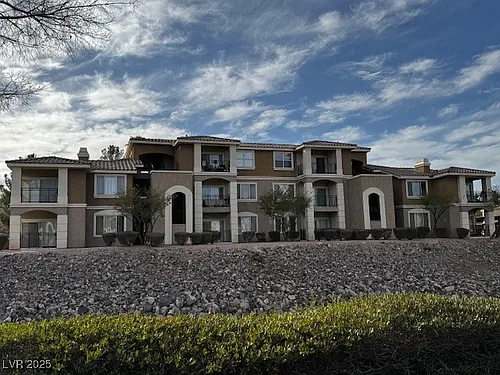 2900 Sunridge Heights Pkwy Photo 1