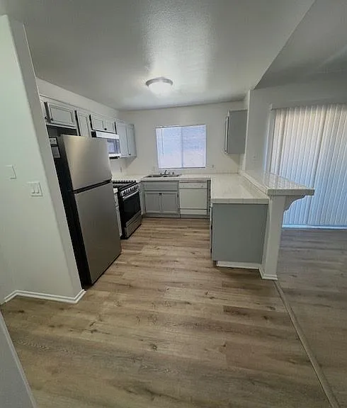 6545 Fulton Ave #206 — Photo 3