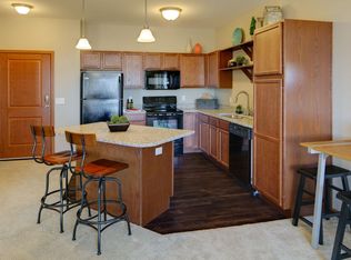 15430 Founders Ln #222, Saint Paul, MN 55124