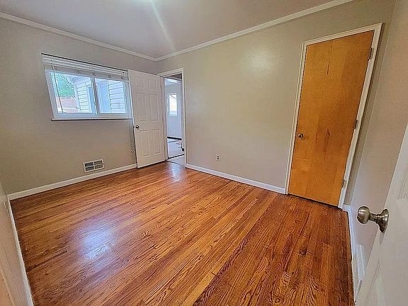 3rd image of 30040 Orangelawn St