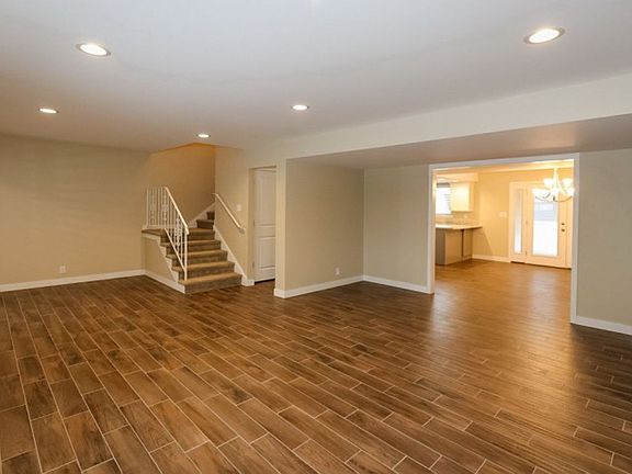 3rd image of 832 E Three Fountains Dr Unit 184
