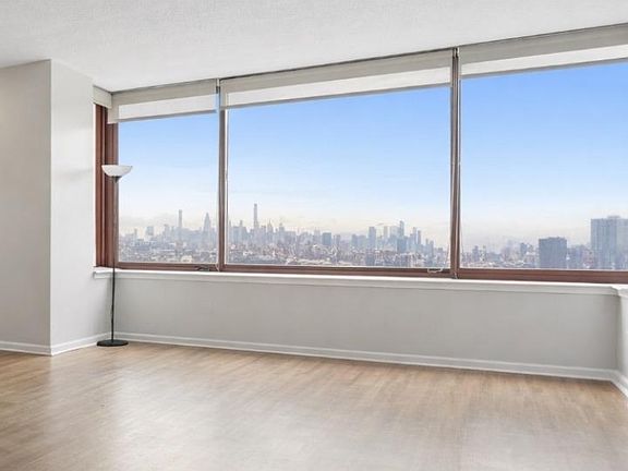2nd image of 100 Old Palisade Rd APT 1410