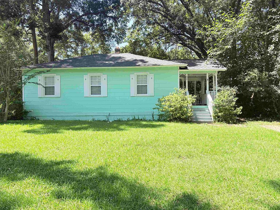1st image of 606 Collins Dr