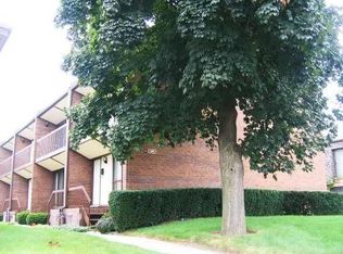 1972 Green Bay Rd, Highland Park, IL 60035