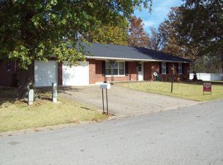 3 Forest Ct, Chester, IL 62233