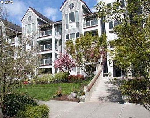 1st image of 520 SE Columbia River Dr APT 135