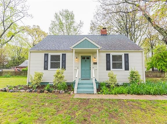 2nd image of 5227 Sheridan Ln