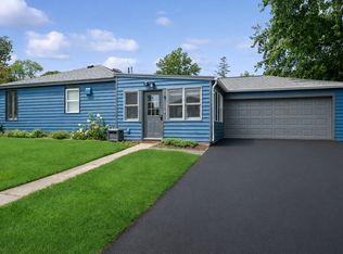 648 E Rockland Rd, Libertyville, IL 60048