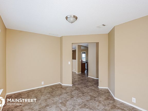 5th image of 608 Lakeview Dr