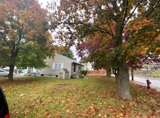 104 Green St, Woburn, MA 01801