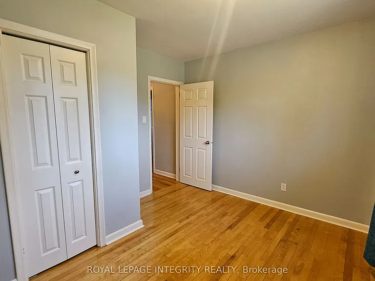 1764 Gage Cres — Photo 10