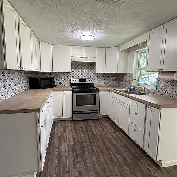 95 S Fillmore St — Photo 16