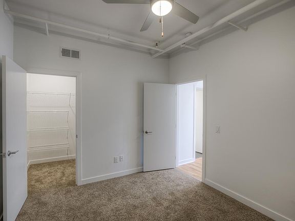 2nd image of 417 Howard St #313