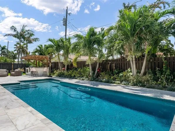 2800 NE 53rd Street, Lighthouse Point, FL 33064