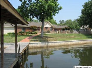 73 Pine Point Rd, Scottsboro, AL 35769