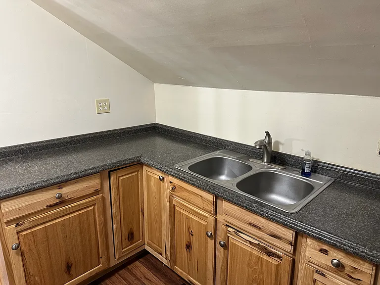215 Park Ave #3 — Photo 11