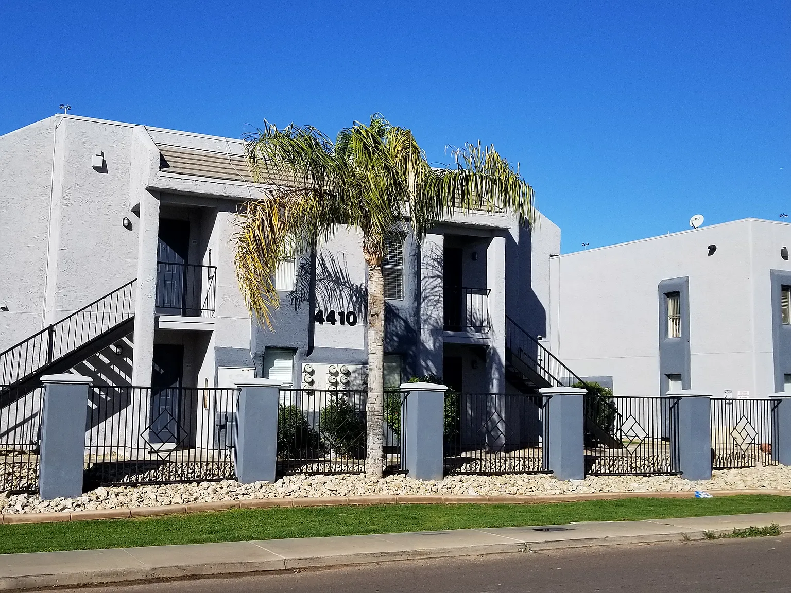 2 bed, 926 sqft, $1,200 — Photo 4