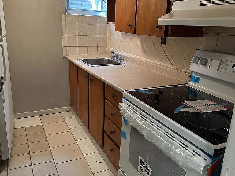 27 Haileybury Dr #BASEMENT — Photo 8