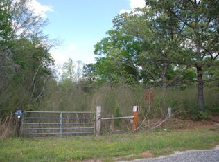 Apache Dr, Alford, FL 32420