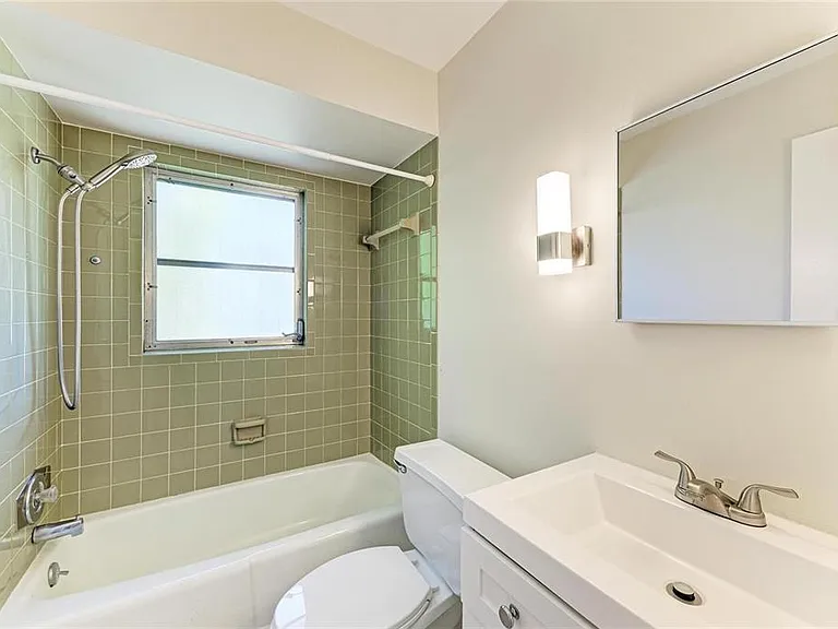 2121 Pueblo Cir #V-6 — Photo 10