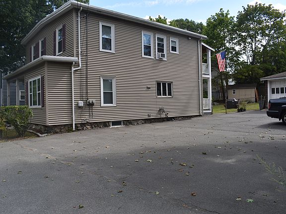 3rd image of 469-471 Walnut St #1